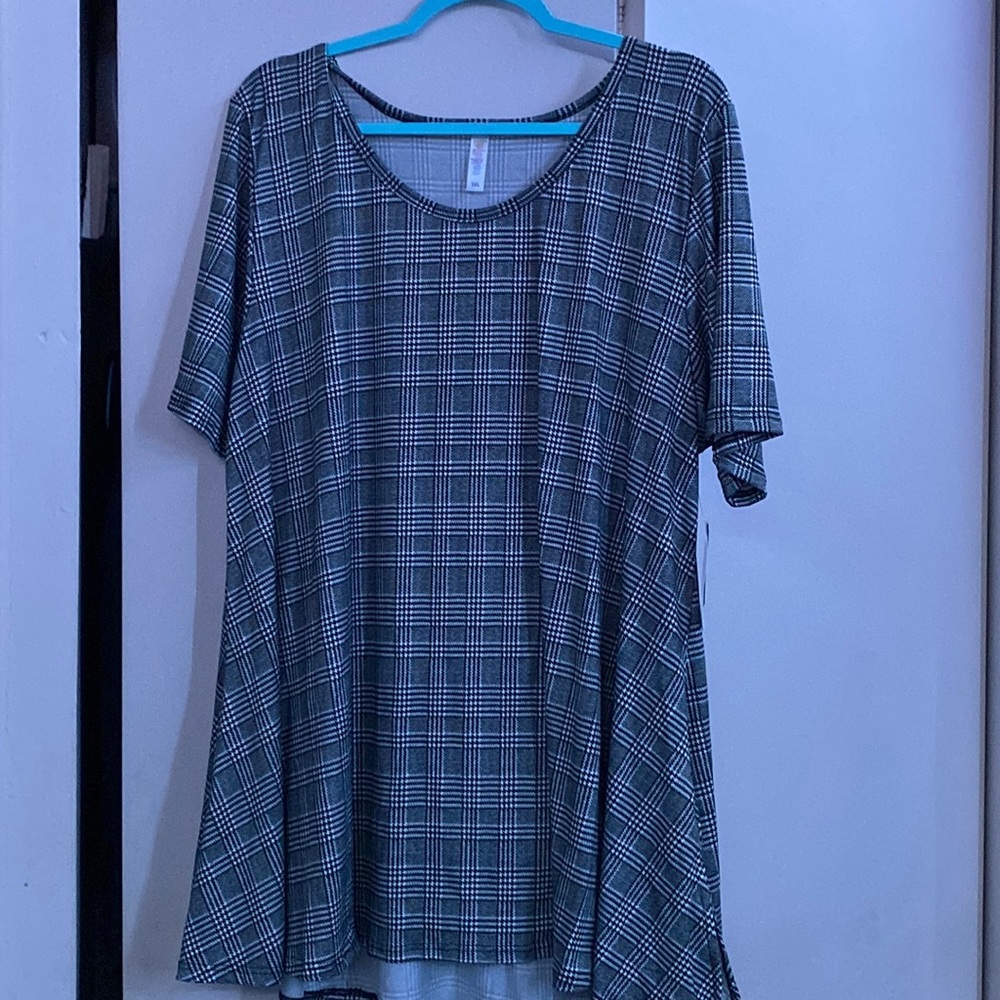 LuLaRoe Perfect T